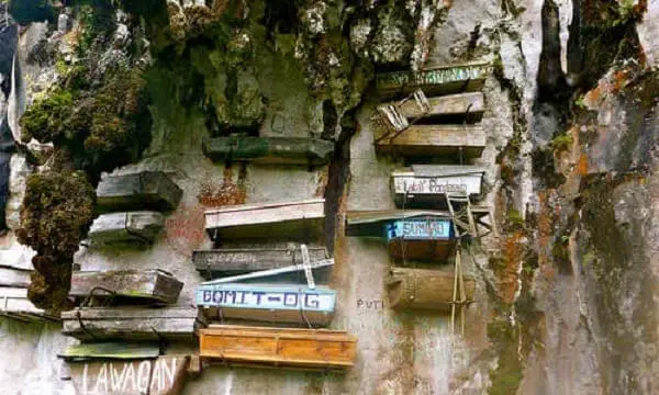 Imagini pentru The Hanging Coffins (Sagada, Philippines)