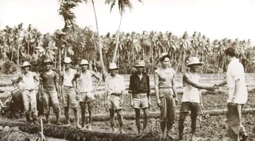 Ramon Magsaysay with farmers