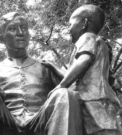 Jose Rizal statue with children