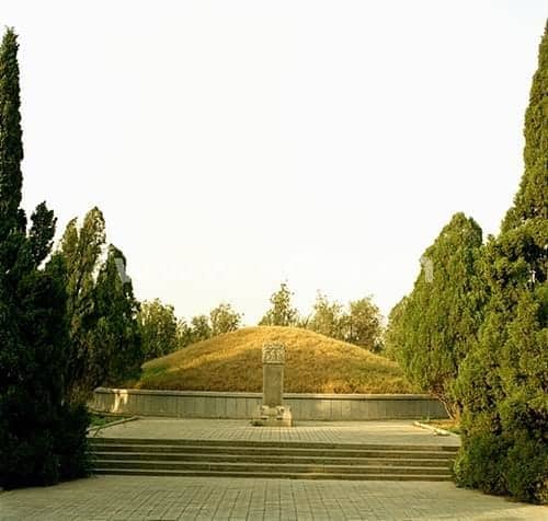 Tomb of Paduka Pahala